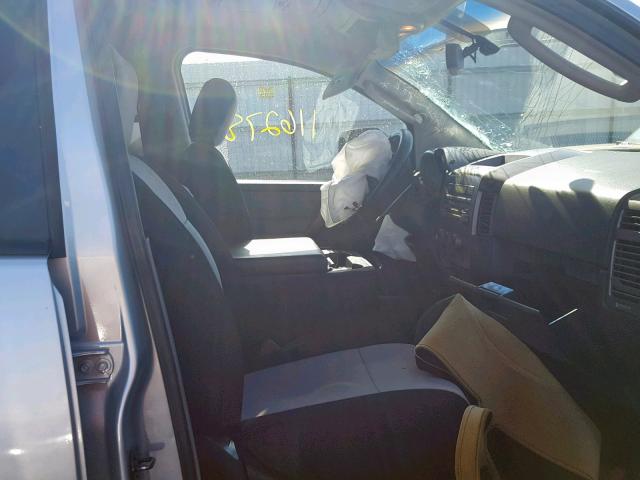 1N6AA07B54N572681 - 2004 NISSAN TITAN SILVER photo 5