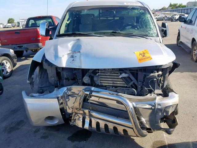 1N6AA07B54N572681 - 2004 NISSAN TITAN SILVER photo 9