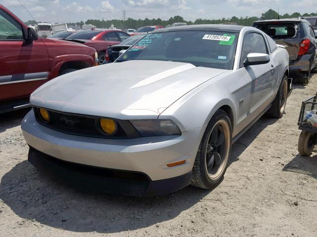 1ZVBP8CH4A5143278 - 2010 FORD MUSTANG GT SILVER photo 2