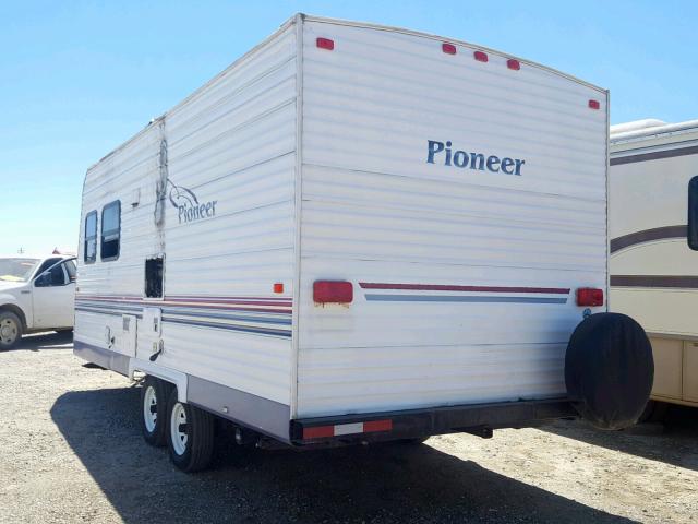 1EB1T182641593563 - 2004 PION TRAILER WHITE photo 3