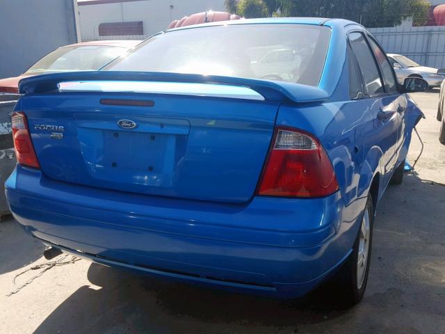 1FAHP34N17W114608 - 2007 FORD FOCUS ZX4 BLUE photo 4