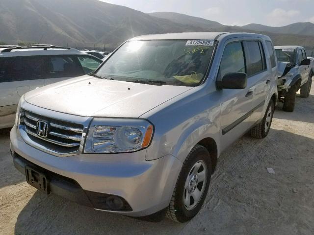 5FNYF3H27EB012745 - 2014 HONDA PILOT LX SILVER photo 2