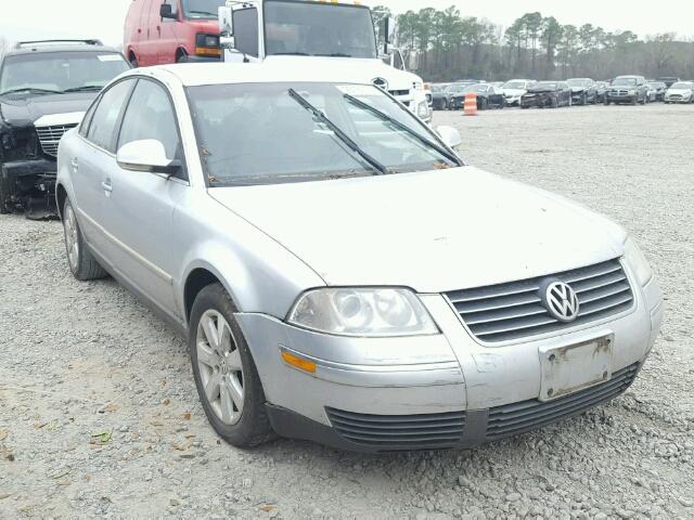 WVWMD63B94E227010 - 2004 VOLKSWAGEN PASSAT GL SILVER photo 1