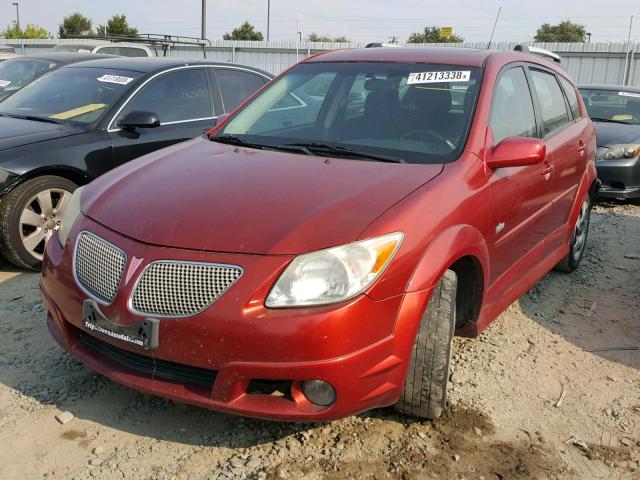 5Y2SL658X7Z415737 - 2007 PONTIAC VIBE RED photo 2