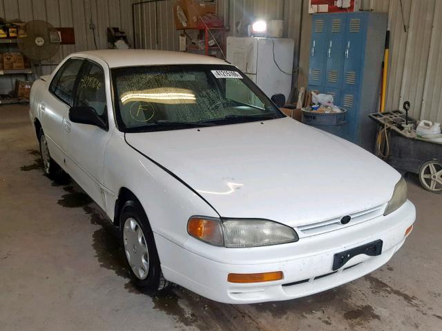 JT2BG12KXT0415963 - 1996 TOYOTA CAMRY DX WHITE photo 1