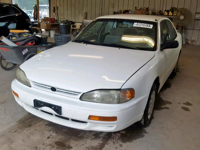 JT2BG12KXT0415963 - 1996 TOYOTA CAMRY DX WHITE photo 2