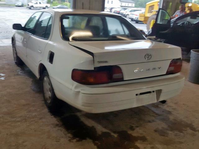 JT2BG12KXT0415963 - 1996 TOYOTA CAMRY DX WHITE photo 3