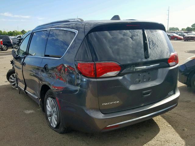 2C4RC1EG7JR111050 - 2018 CHRYSLER PACIFICA T GRAY photo 3