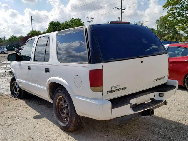 1GNDT13XX3K159180 - 2003 CHEVROLET BLAZER WHITE photo 3