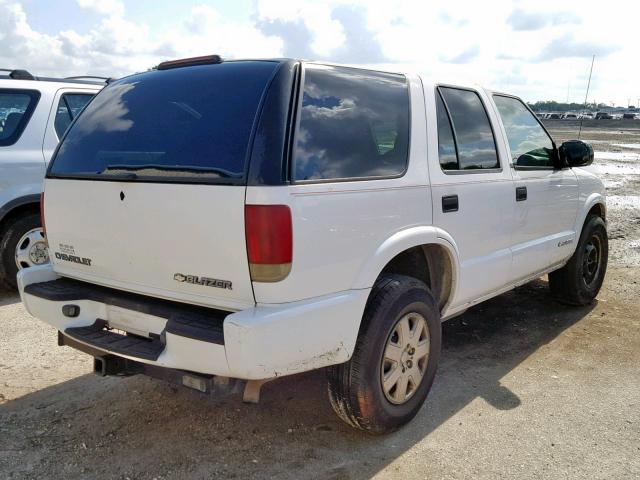 1GNDT13XX3K159180 - 2003 CHEVROLET BLAZER WHITE photo 4