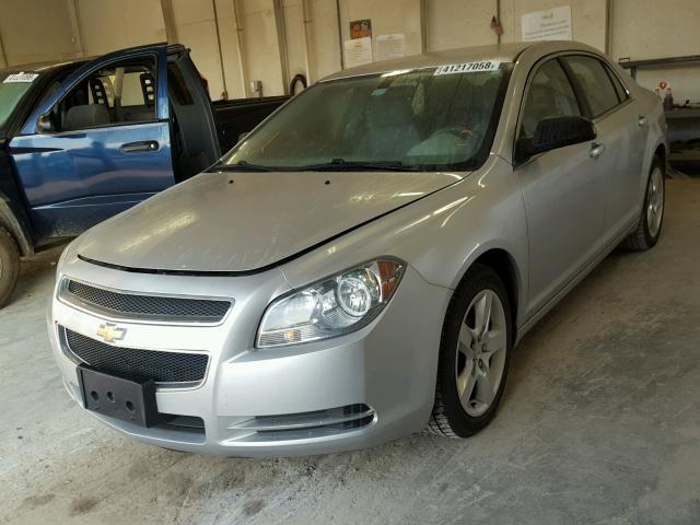 1G1ZG57B694111545 - 2009 CHEVROLET MALIBU LS ვერცხლისფერი ფოტო 2