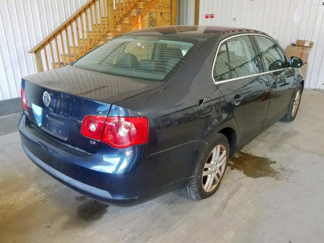 3VWRF71KX6M632683 - 2006 VOLKSWAGEN JETTA 2.5 BLUE photo 4