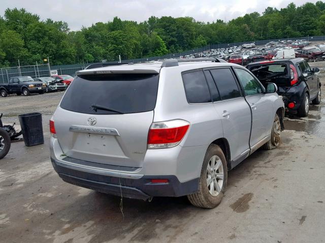 5TDBK3EH5BS074226 - 2011 TOYOTA HIGHLANDER SILVER photo 4