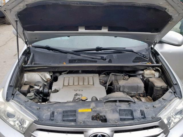 5TDBK3EH5BS074226 - 2011 TOYOTA HIGHLANDER SILVER photo 7