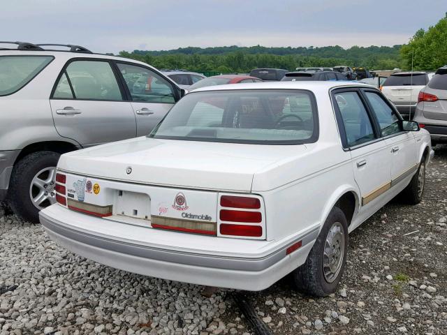 1G3AG55M6R6409302 - 1994 OLDSMOBILE CUTLASS CI WHITE photo 4