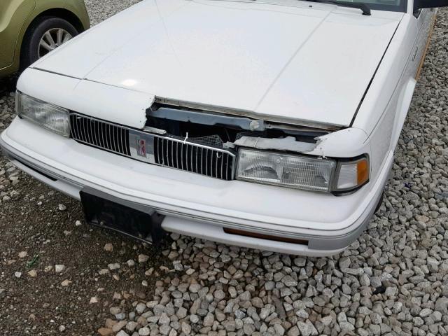 1G3AG55M6R6409302 - 1994 OLDSMOBILE CUTLASS CI WHITE photo 9