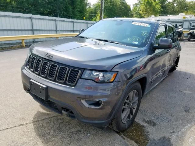 1C4RJFAG1HC689270 - 2017 JEEP GRAND CHER GRAY photo 2