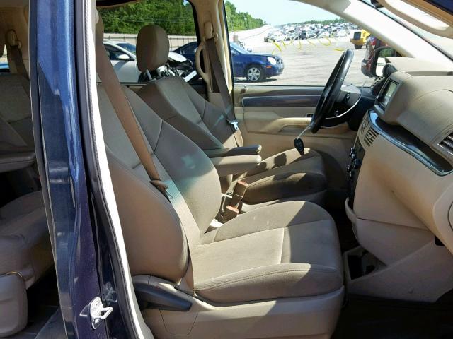 2V8HW34129R595057 - 2009 VOLKSWAGEN ROUTAN SE BLUE photo 5