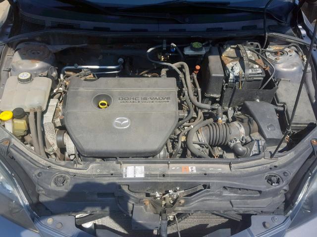 JM1BK344X71759292 - 2007 MAZDA 3 HATCHBAC GRAY photo 7