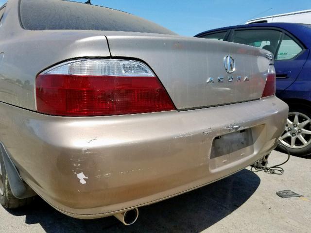 19UUA56793A078387 - 2003 ACURA 3.2TL GOLD photo 9