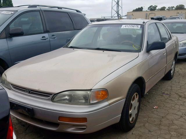 JT2BG12K0T0401618 - 1996 TOYOTA CAMRY DX GOLD photo 2