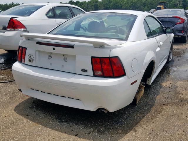 1FAFP42X54F137595 - 2004 FORD MUSTANG GT WHITE photo 4
