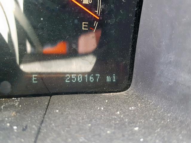 5LMFU28R34LJ18991 - 2004 LINCOLN NAVIGATOR 银色 照片 8