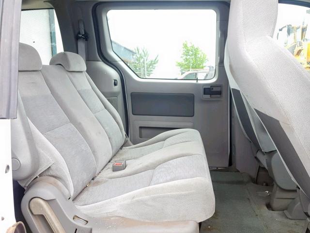 2FMZA506X5BA61444 - 2005 FORD FREESTAR S WHITE photo 6