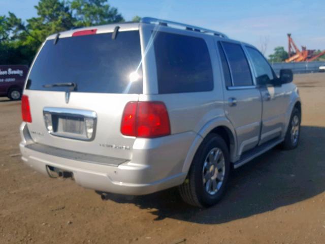 5LMFU28R54LJ00220 - 2004 LINCOLN NAVIGATOR 银色 照片 4