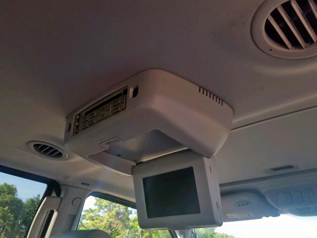 5LMFU28R54LJ00220 - 2004 LINCOLN NAVIGATOR 银色 照片 9