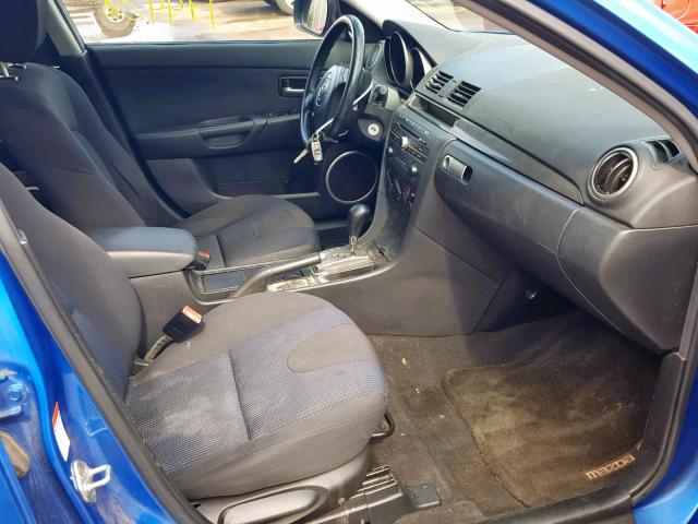 JM1BK343X41103788 - 2004 MAZDA 3 HATCHBAC BLUE photo 5