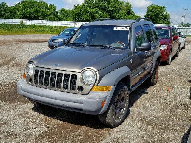 1J4GL48K85W533117 - 2005 JEEP LIBERTY SP BEIGE photo 2