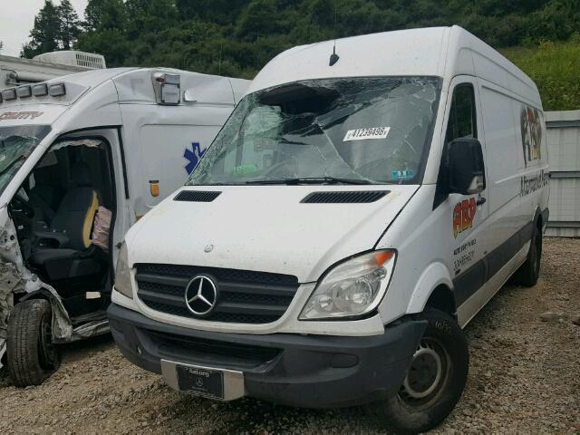 WD3PE8CC8C5663371 - 2012 MERCEDES-BENZ SPRINTER 2 WHITE photo 2