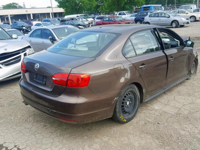 3VW1K7AJ9EM389124 - 2014 VOLKSWAGEN JETTA BASE BROWN photo 4