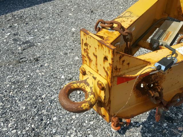 4KNFT19251L163455 - 2001 UTILITY FLAT BED YELLOW photo 10