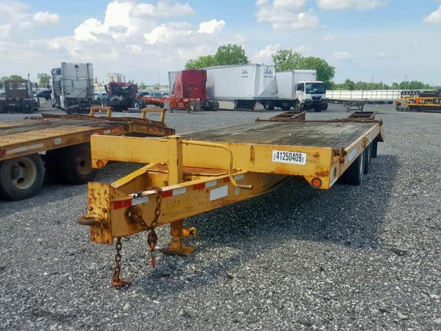 4KNFT19251L163455 - 2001 UTILITY FLAT BED YELLOW photo 3