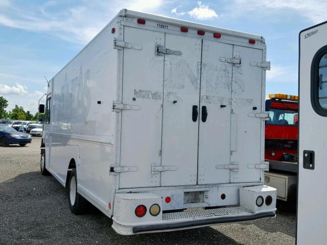 4UZA4FA46YCG94831 - 2000 FREIGHTLINER CHASSIS M WHITE photo 3