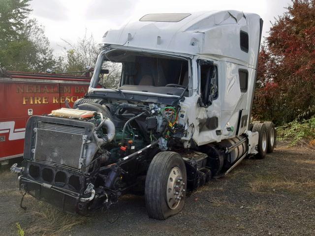 4V4NC9EH9KN203124 - 2019 VOLVO VN VNL WHITE photo 2