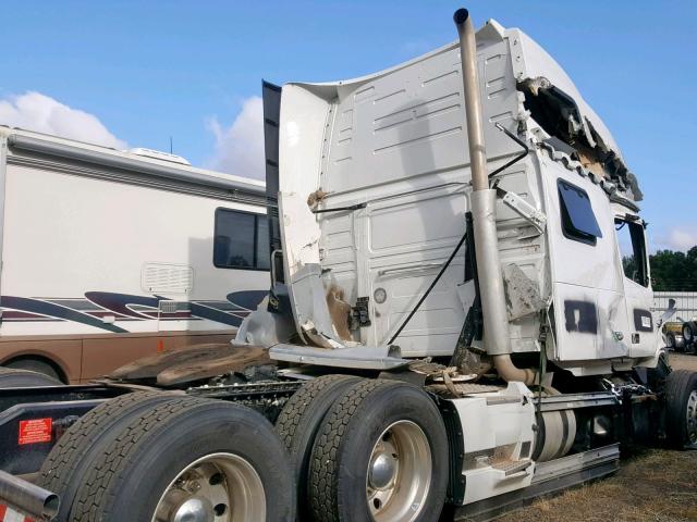 4V4NC9EH9KN203124 - 2019 VOLVO VN VNL WHITE photo 4