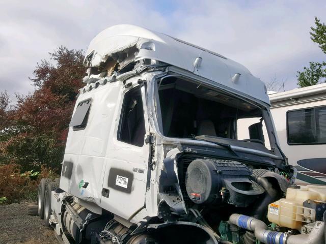 4V4NC9EH9KN203124 - 2019 VOLVO VN VNL WHITE photo 9