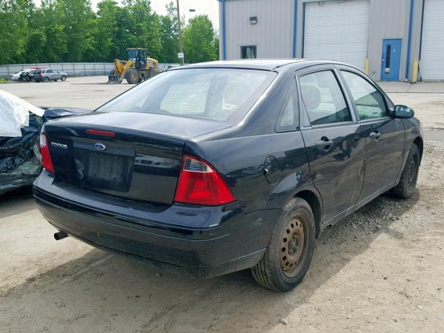 1FAFP34N77W271373 - 2007 FORD FOCUS ZX4 BLACK photo 4