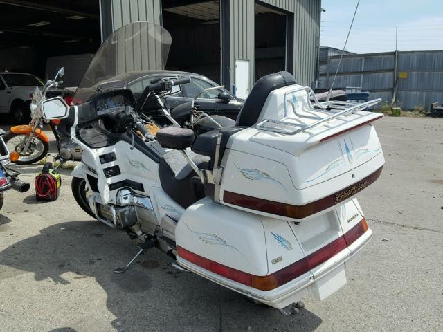 1HFSC2230RA602039 - 1994 HONDA GL1500 SE WHITE photo 3