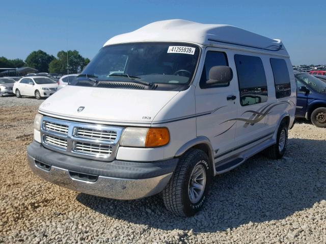 2B6HB11Y1WK101325 - 1998 DODGE RAM VAN B1 WHITE photo 2