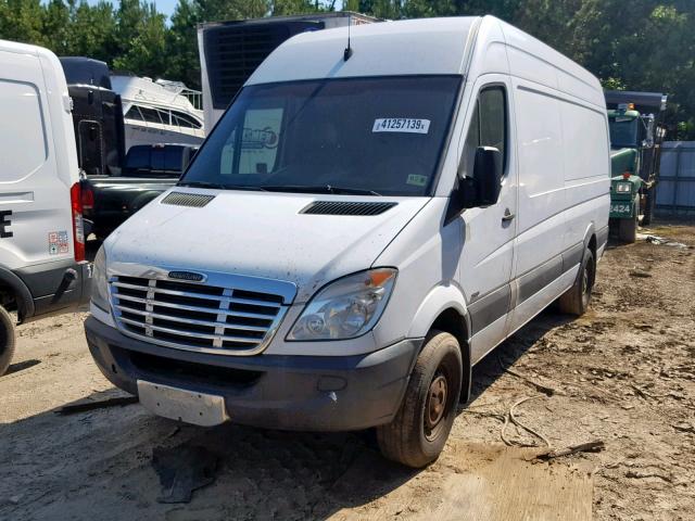 WDYPE845385258407 - 2008 FREIGHTLINER SPRINTER 2 WHITE photo 2