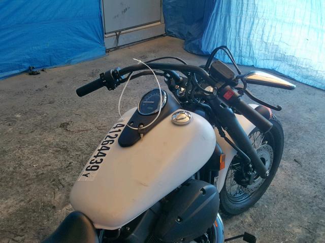 JH2RC5371KK900988 - 2019 HONDA VT750 C2B WHITE photo 5