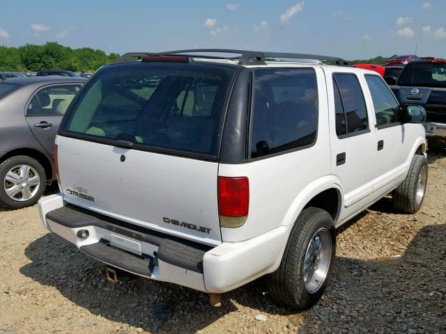 1GNDT13W82K140763 - 2002 CHEVROLET BLAZER WHITE photo 4