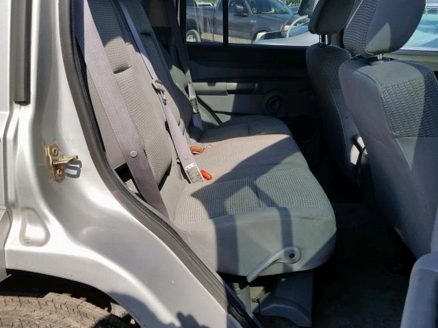 1J8HH48K16C357213 - 2006 JEEP COMMANDER SILVER photo 6