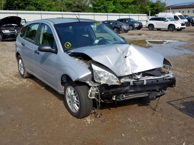 3FAFP37N85R129271 - 2005 FORD FOCUS ZX5 SILVER photo 1