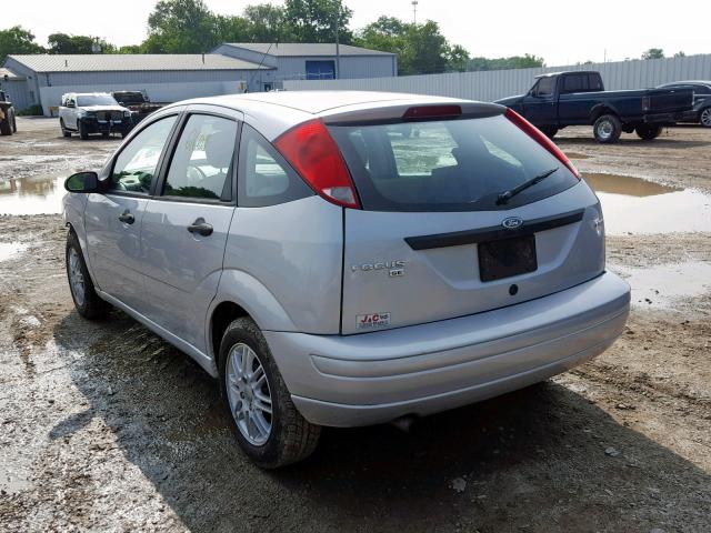 3FAFP37N85R129271 - 2005 FORD FOCUS ZX5 SILVER photo 3