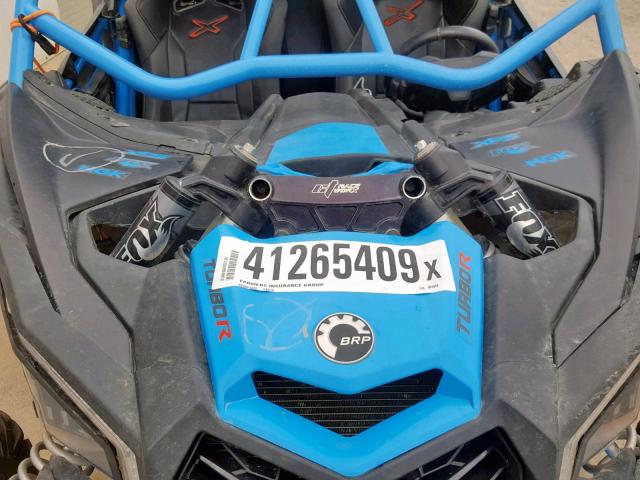 3JBVVAW48JK002048 - 2018 CAN-AM MAVERICK X BLUE photo 17